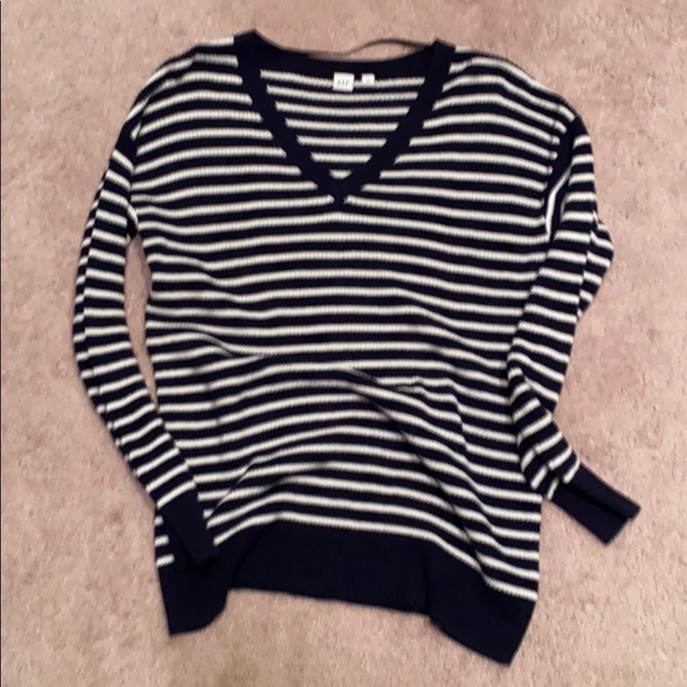 NEW no tags- Gap striped sweater